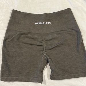 Alphalete shorts scrunch butt